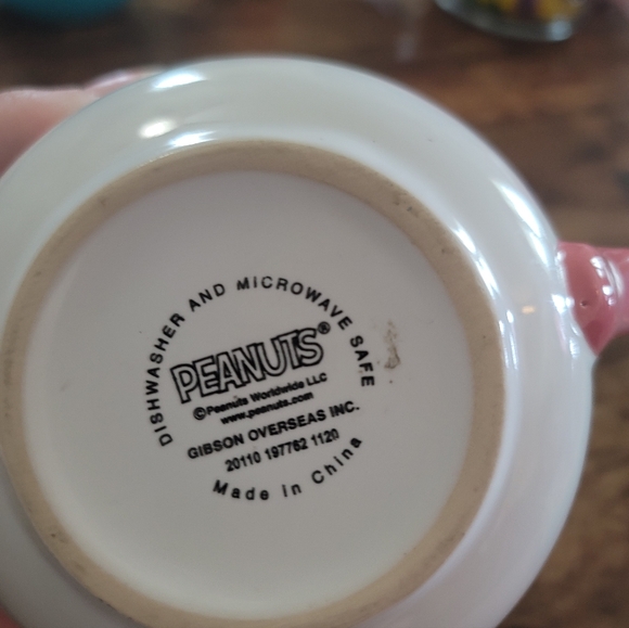 Peanuts Snoopy Mug - Picture 5 of 5